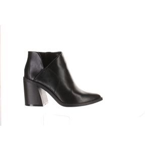 ZBY Womens Black Ankle Boots Size 5.5 Medium (B, M)